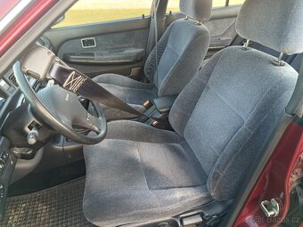 Nissan Stanza 2.4i 12V USA - 11