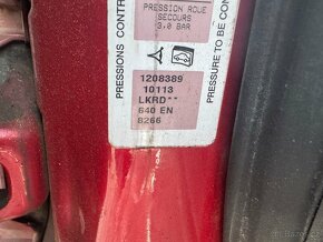 Díly z vozu Peugeot 308 sw 1.6 VTi 88kw 5FW - 11