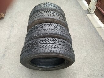 Prodám zimní gumy Sava eskimo 185/60 R15 DOT 3323 - 11