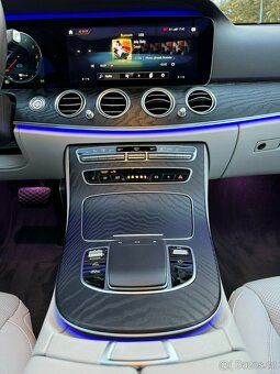 Mercedes-Benz E trieda Sedan 300 de 4MATIC A/T, DPH - 11