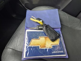 Prodám Chevrolet Captiva 2.4lci - KLIMATIZACE - 11