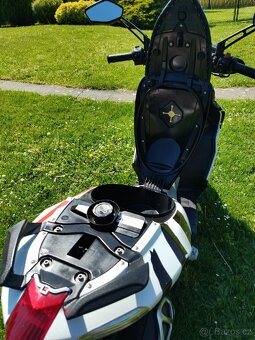 Aprilia SR 50 Factory DITECH 4kW, r.v. 2005 - 11