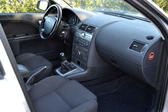 Ford Mondeo 2.0TDCI KOMBI - 11
