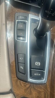 BMW  550i  F10 - 11