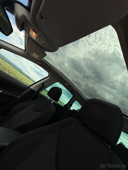 Peugeot 308 sw 1.6i - 7 míst - 11