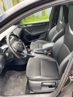Škoda Octavia Kombi RS 2.0 TDI - 11