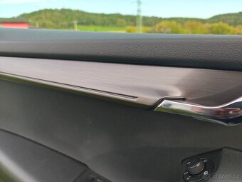 Škoda Octavia 3 facelift 2.0 TDI Plná výbava - 11