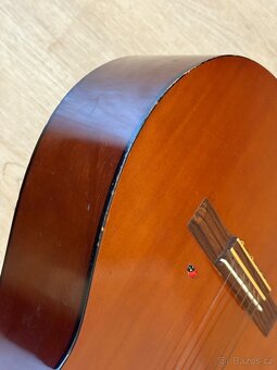 Klastická kytara Yamaha C40 se strapp buttons a pouzdrem - 11