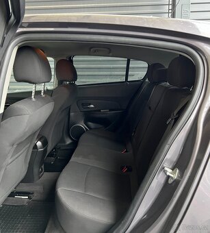 Chevrolet Cruze 96 kW, 1.7 CDTI, AC, P. SENZORY - 11