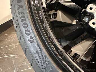 original Audi R21 E Tron GT RS 4J3601025J - 11