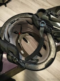 Set helmy Giro GR Bevel vel.L a brýlí Scott - 11