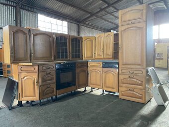 Masivní kuchyňská linka z Německa se spotřebiči - 11