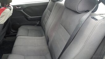 Alfa Romeo 146 2.0 Twin Spark 16V - 11