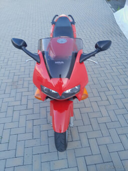 Prodám Honda VFR 800FI RC48 - 11