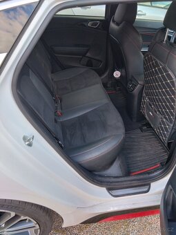 Kia ProCeed GT 1.6 T-GDI - 11