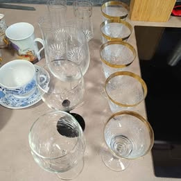 Sklo, porcelán užitný i ozdobný - 11