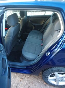 VW GOLF V  1.4 55 kW Benzín - 11