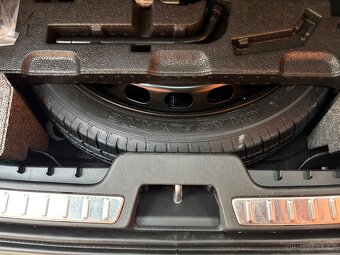 Volvo XC90 diesel v plné výbavě - 11