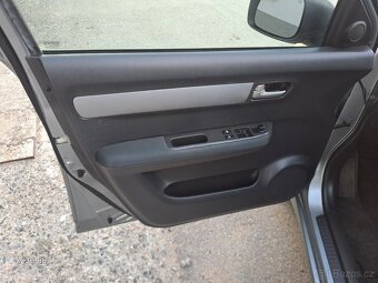 SUZUKI SWIFT 1.3i 63kW 174000km, PĚKNÁ, PUVOD ČR - 11