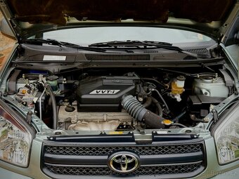 Toyota Rav trvalá 4x4 39 500 km benzín - 11