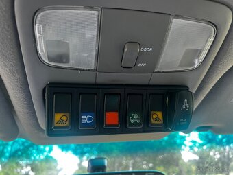Toyota Land Cruiser Executive,4.0 V6 benz,automat,4x4,2005 - 11