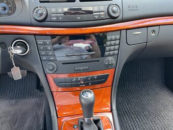 Mercedes-Benz E200CDI W211 - 2007 - bez koroze - tažné - 11