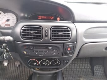 RENAULT MEGANE COUPÉ 1.4 16V 1.MAJITEL,ČR AKCE - 11