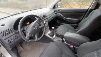 Toyota Avensis kombi T25 2.2D-4D 110 kW - 11