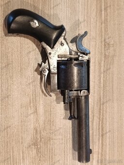 REVOLVER HISTORICKÝ CAL 320CF - 11