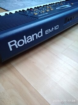 Roland EM-10 - 11
