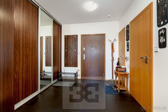 Prodej nadstandardního bytu 4+kk/GS/PS v centru prestižních - 11