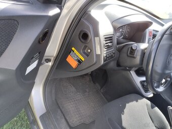 Hyundai Tuscon 2.0 nafta - 11