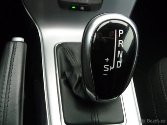 Volvo V40 D3 150k.s Momentum Automat - - 11