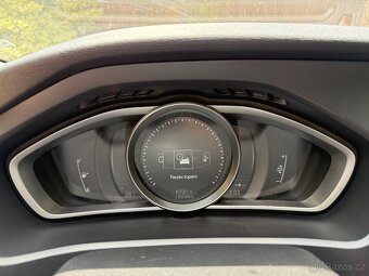 Volvo V40 D3 110 kW, 2017, 1. majitel, nezávislé topení - 11