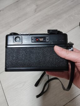 Yashica electro 35, r.1976 (foto brašna, stativ, blesk) - 11