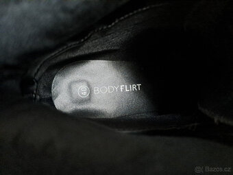 Šněrovací kotníková obuv Body Flirt s vysokým podpatkem - 11