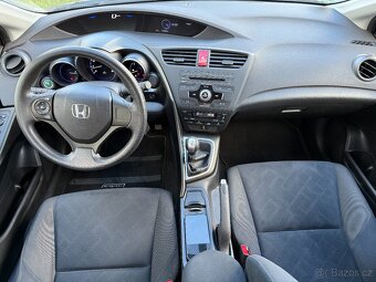 Honda Civic 1.8 i-VTEC 104 kW, jen 116.540 km, rok 2012 - 11