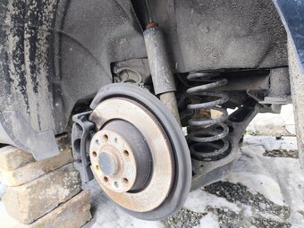 Passat B6 2009 2.0 TDI 103KW - díly - 11