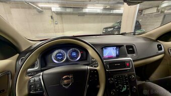 Volvo v60 - 11