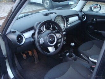 Mini Cooper R56 1.4i 70kw 2009 132tkm - 11