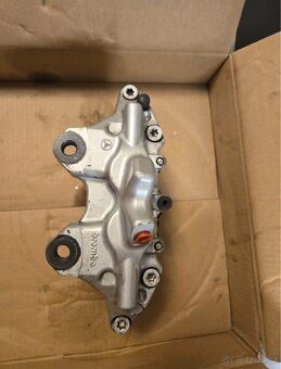 AMG Brzdy W211 S211 C219 55 AMG (Brembo) - 11