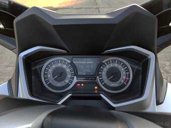 Honda Forza 300, původ ČR,  perfektní stav - 11