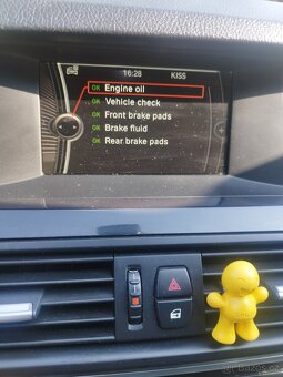 BMW F10 520D - 11