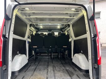 Ford Transit Custom 2.2TDCi 92kw - L2 6míst - tažné zařízení - 11