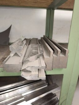 Použitý ohraňovací hydraulický lis DURMA E 35160, r. v. 2006 - 11