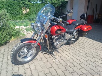 Suzuki VZ800 Marauder - 11