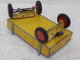 Vlečka pro traktor na klíček KDN Retro hračka - 11