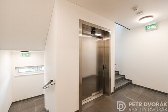 Prodej bytu 2+kk 45 m2 Olgy Havlové, Praha - Žižkov - 11