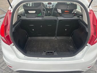 Ford Fiesta MK7 - 11