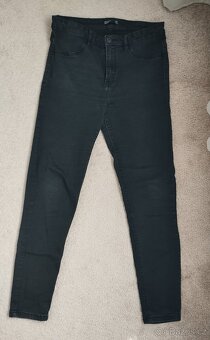 Velikost 40/42 - 11